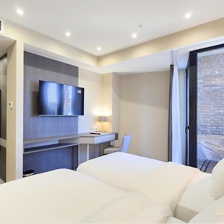 Griffin Hotel Тбилиси Екстериор снимка