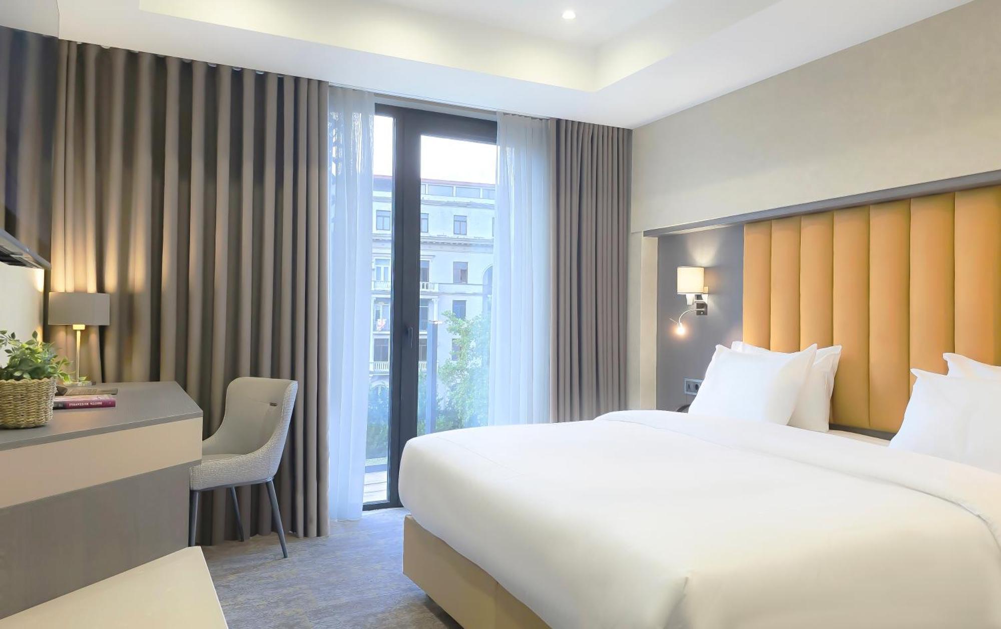 Griffin Hotel Тбилиси Екстериор снимка
