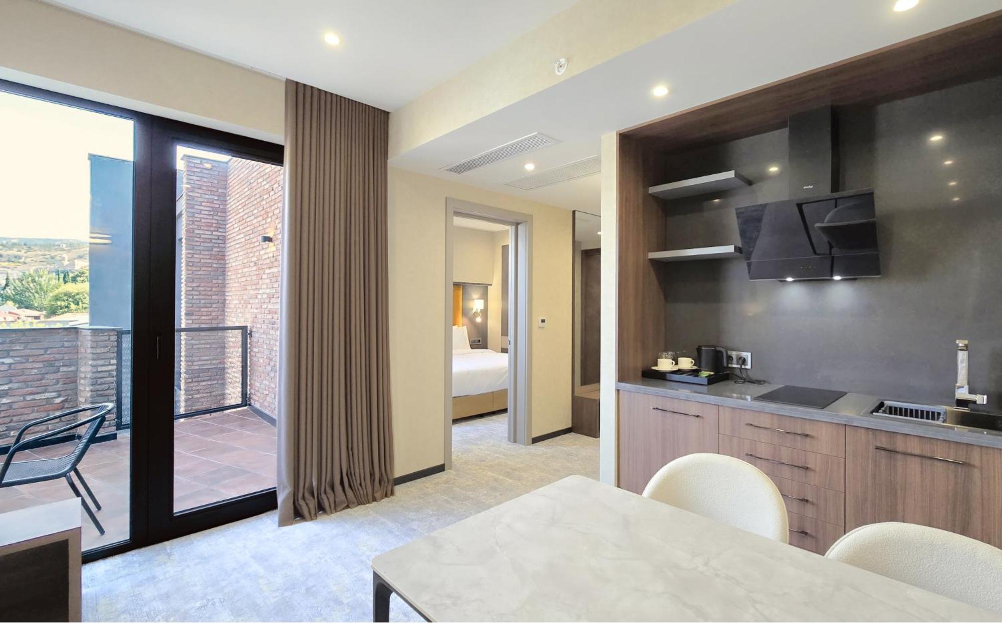 Griffin Hotel Тбилиси Екстериор снимка
