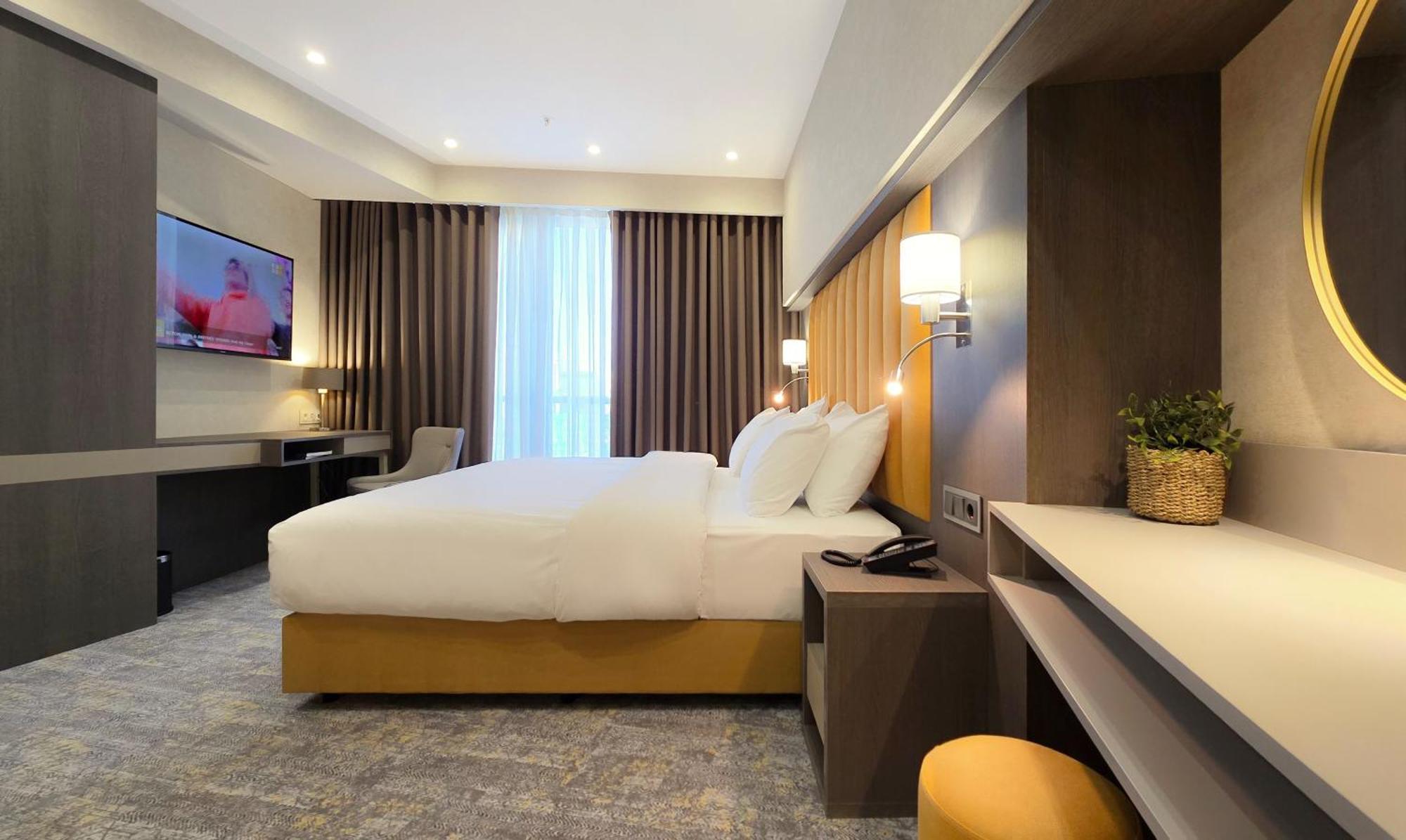 Griffin Hotel Тбилиси Екстериор снимка
