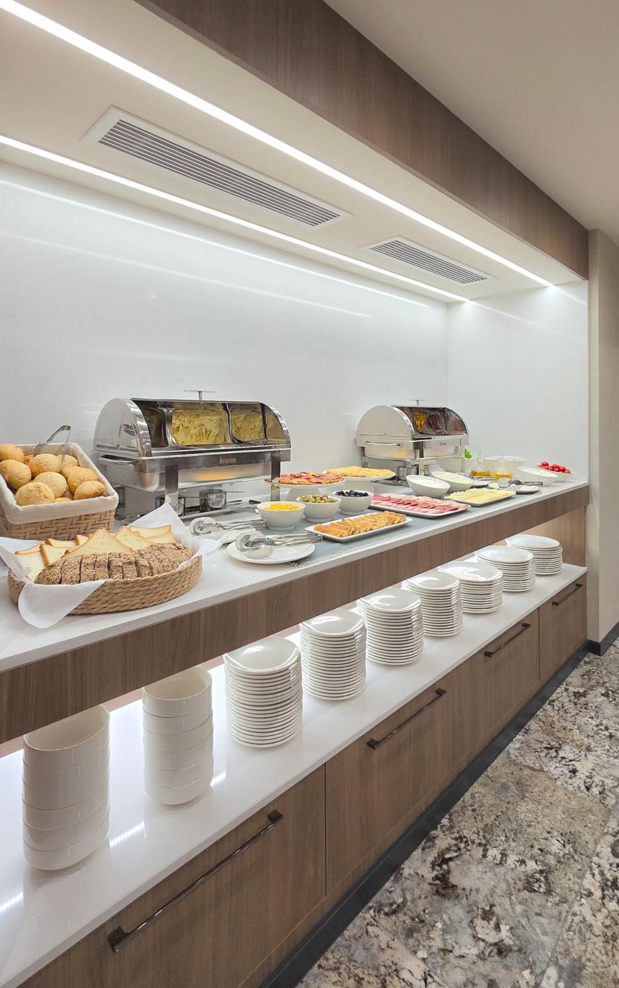Griffin Hotel Тбилиси Екстериор снимка