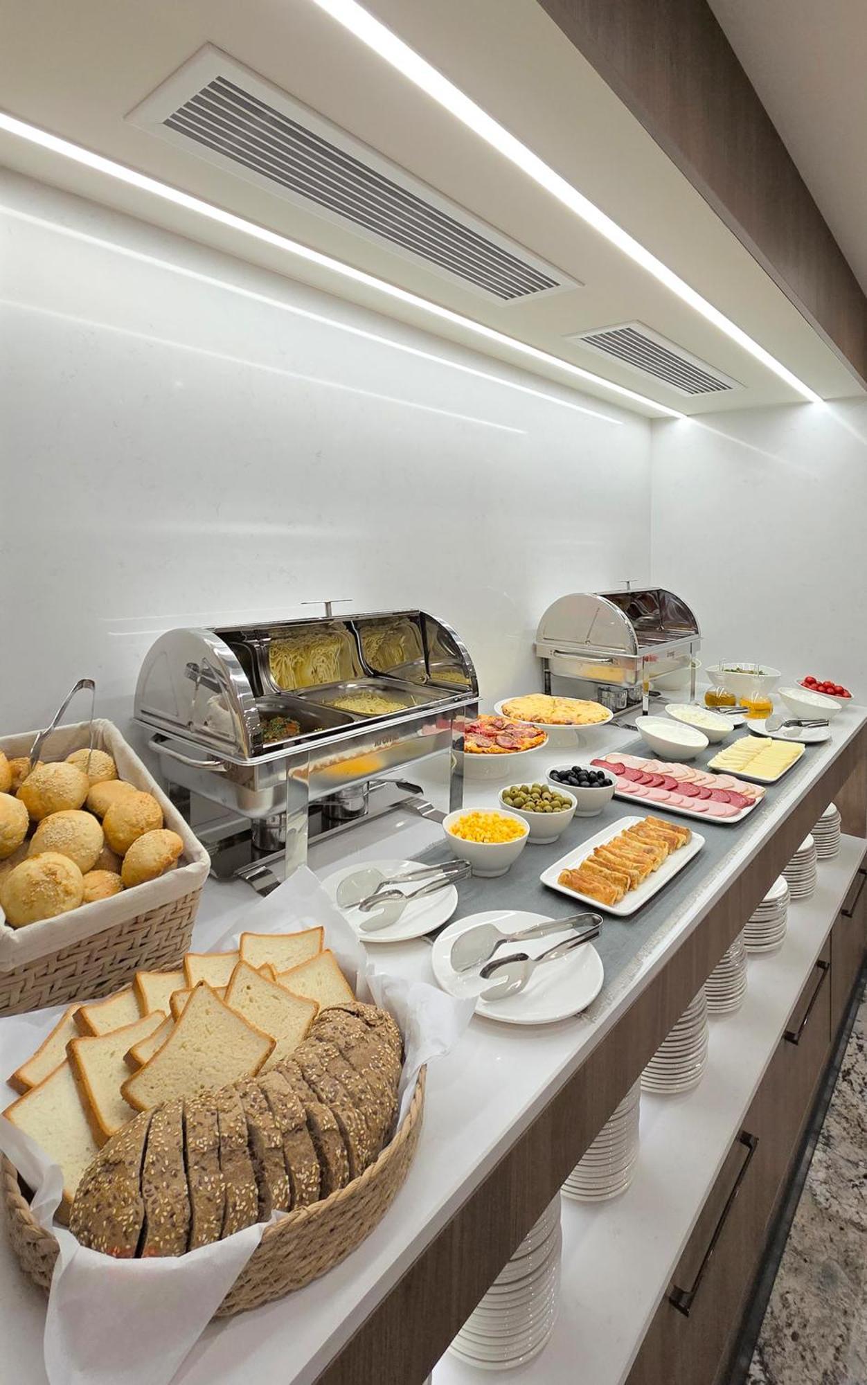 Griffin Hotel Тбилиси Екстериор снимка