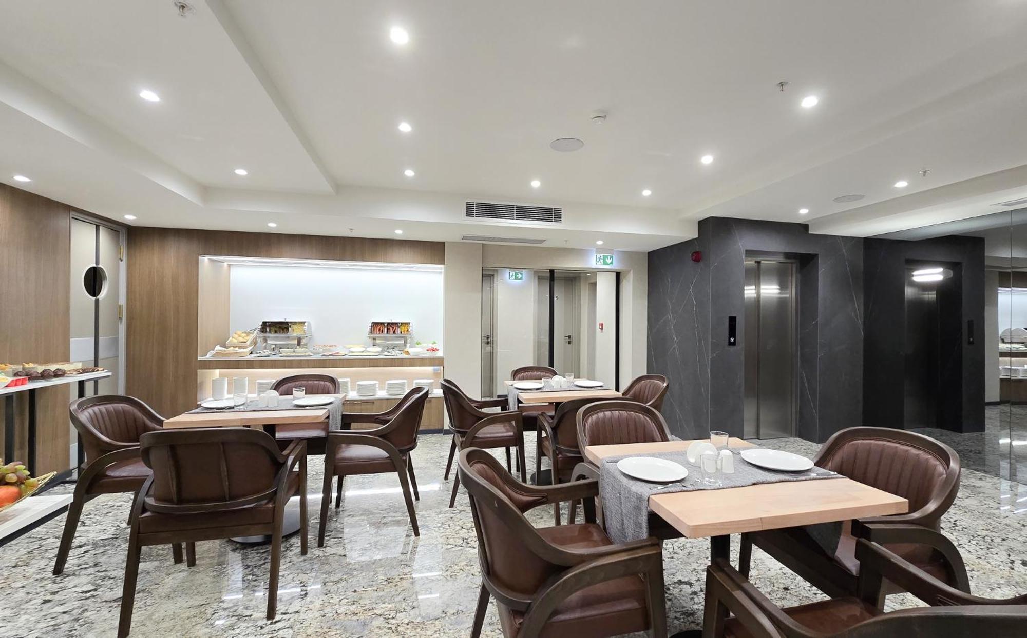 Griffin Hotel Тбилиси Екстериор снимка