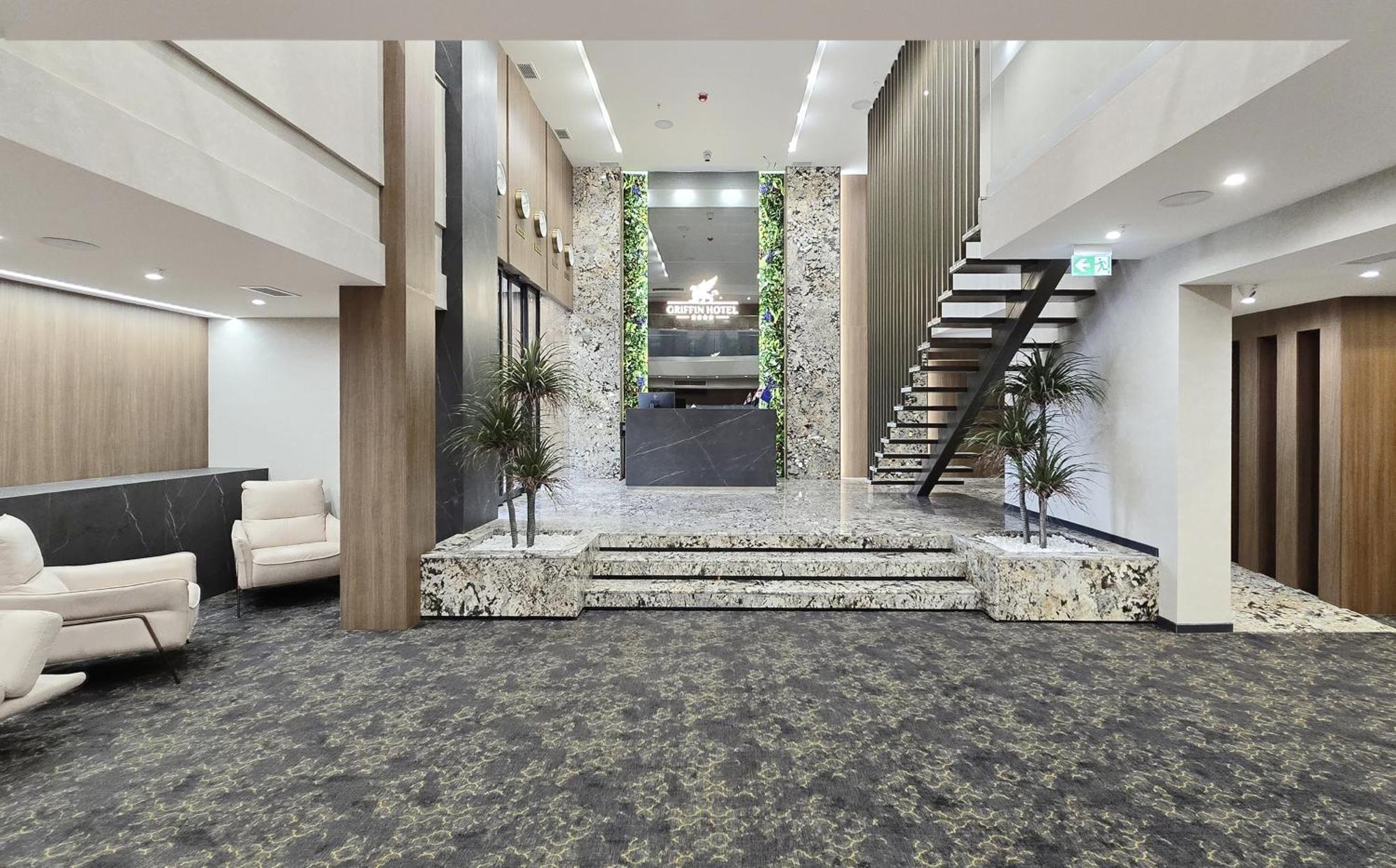 Griffin Hotel Тбилиси Екстериор снимка