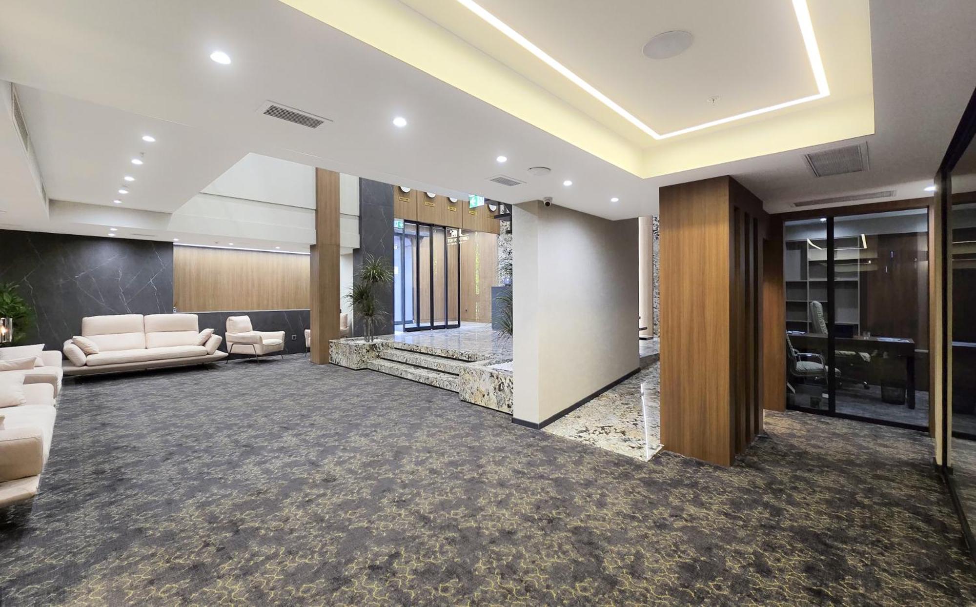 Griffin Hotel Тбилиси Екстериор снимка
