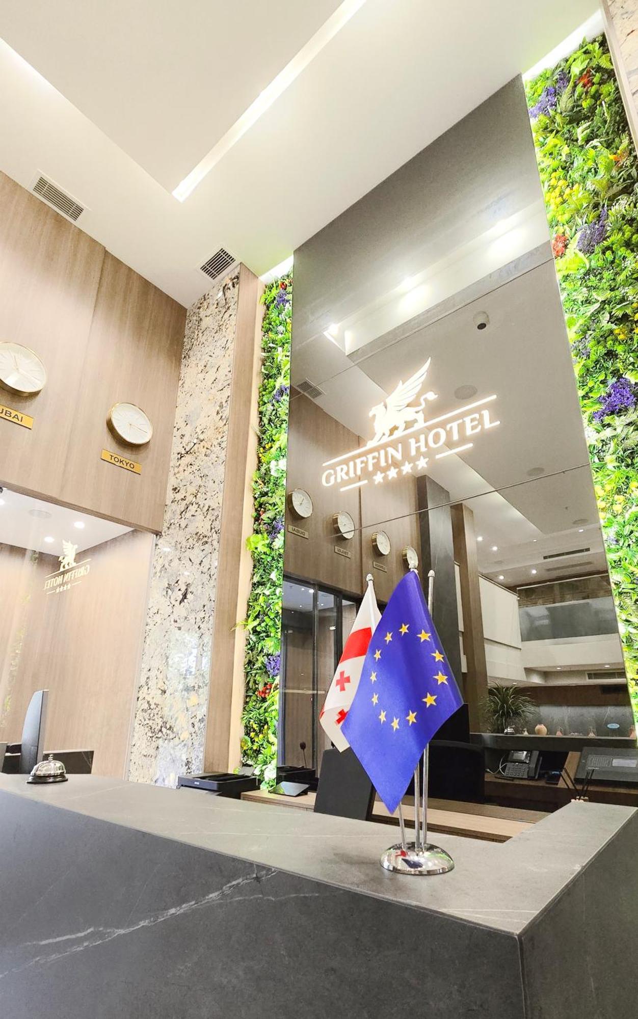 Griffin Hotel Тбилиси Екстериор снимка