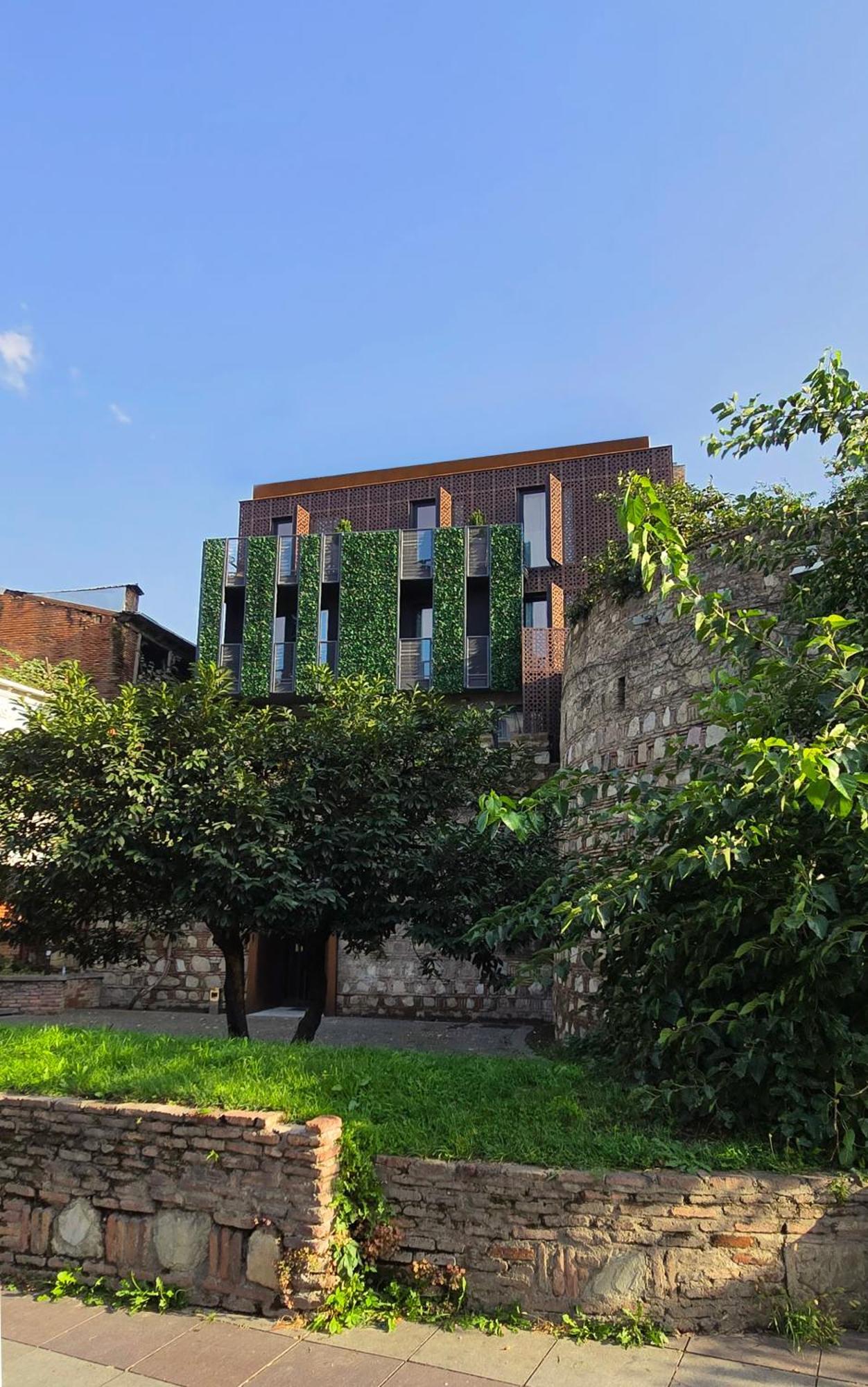 Griffin Hotel Тбилиси Екстериор снимка